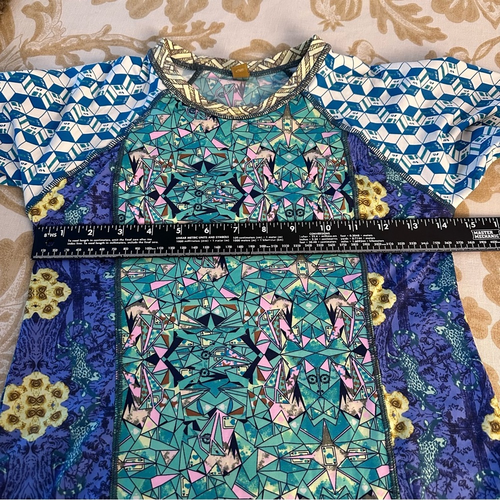 Maaji Geometric Designed Rash Guard - Picture 8 of 10